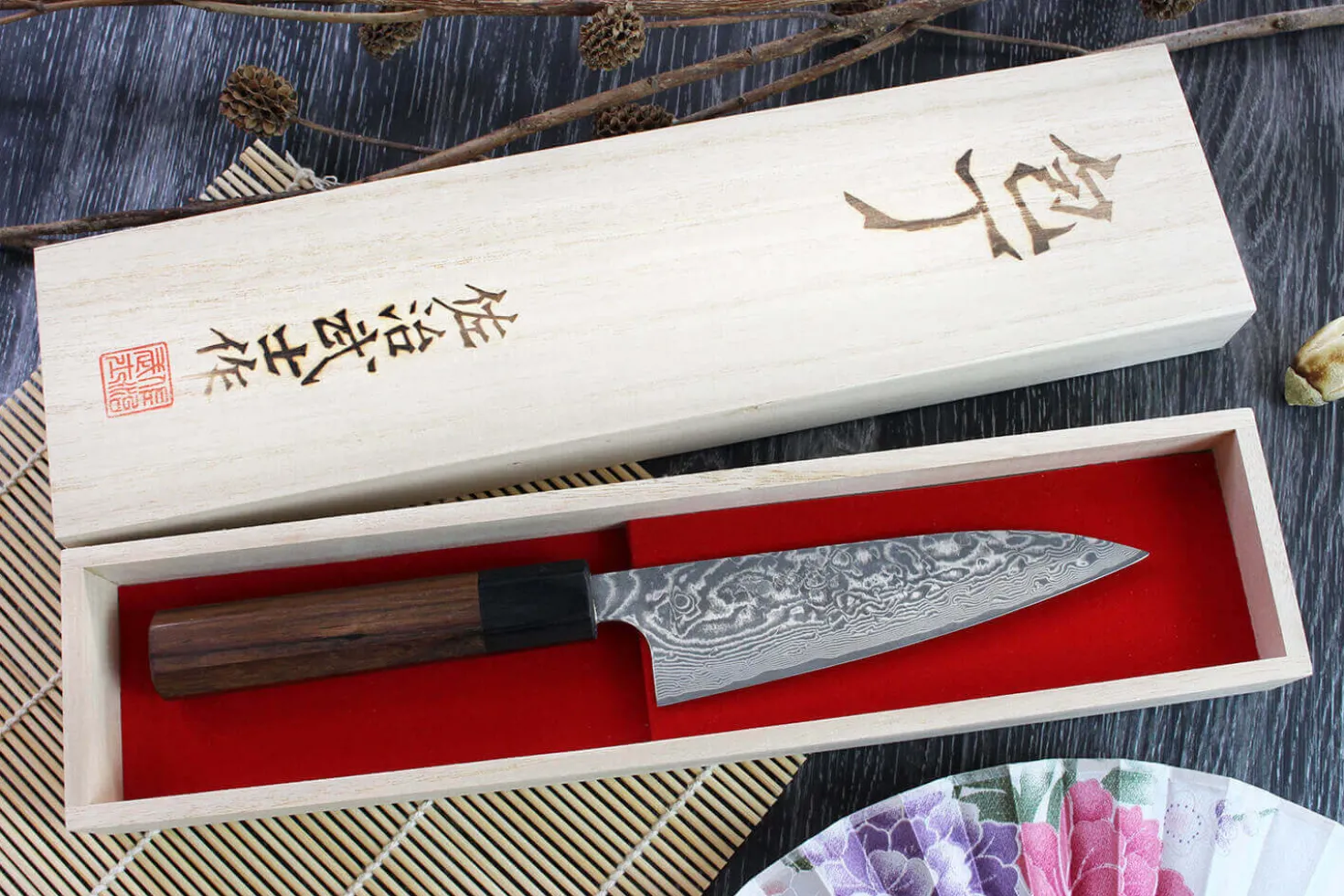 Couteau universel japonais artisanal Takeshi Saji R2 Nickel Damas 13,5cm