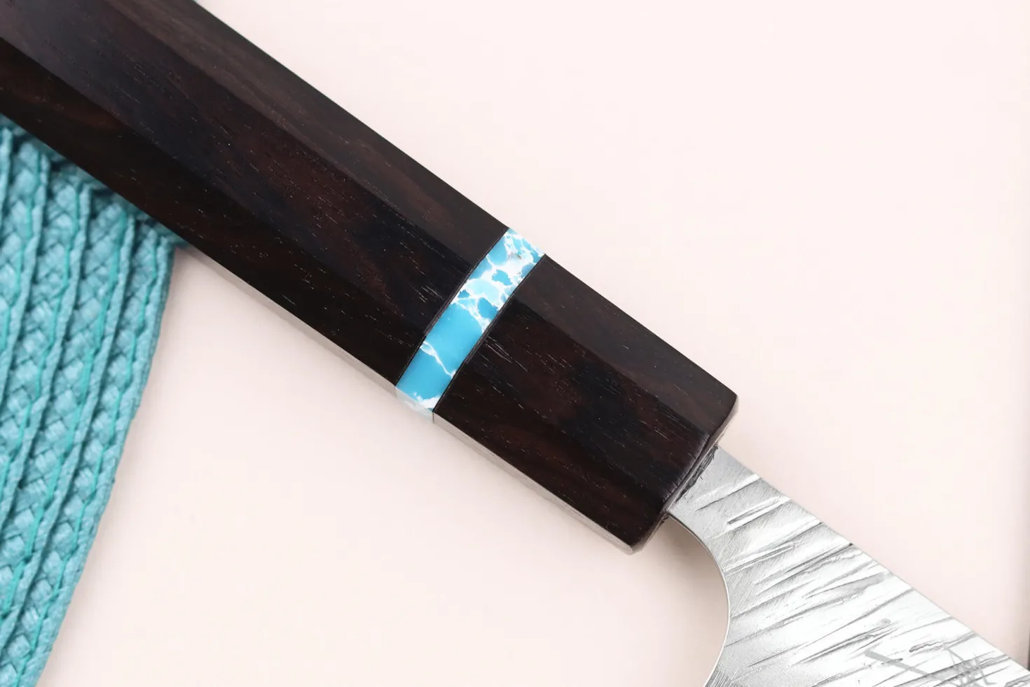 Couteau universel japonais artisanal Yu Kurosaki Fujin 15cm SG2 turquoise
