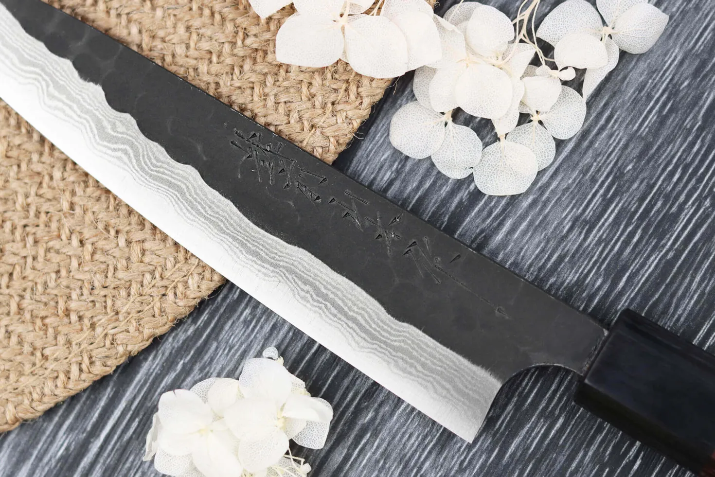 Couteau universel japonais artisanal Nao Yamamoto Damas AS brut de forge 15cm