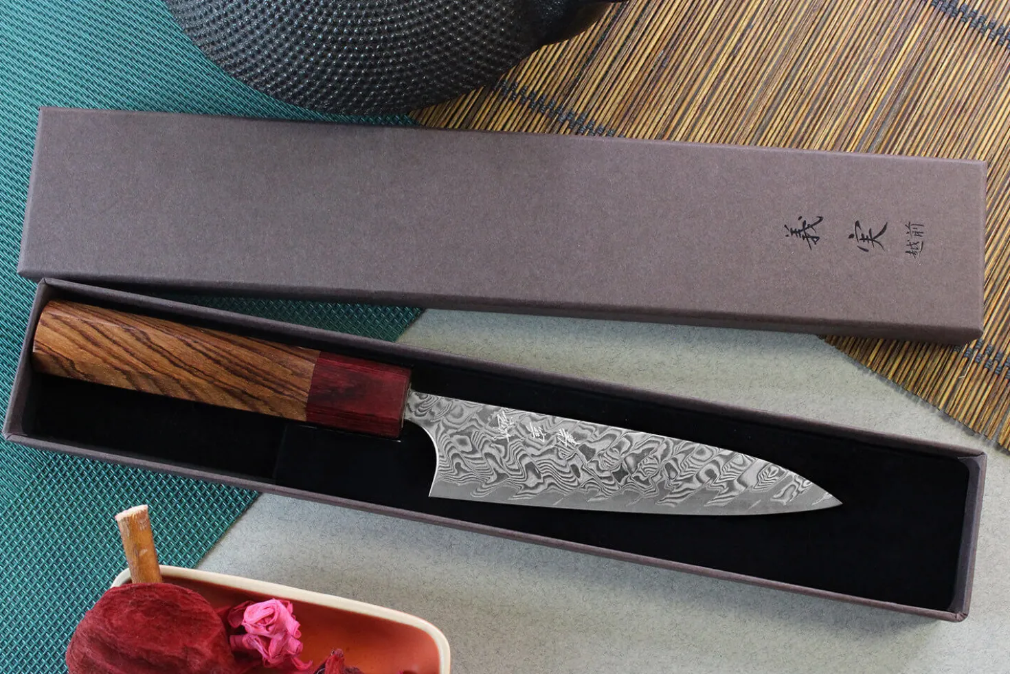 Couteau universel japonais artisanal Yoshimi Kato 12cm SG2 Damascus