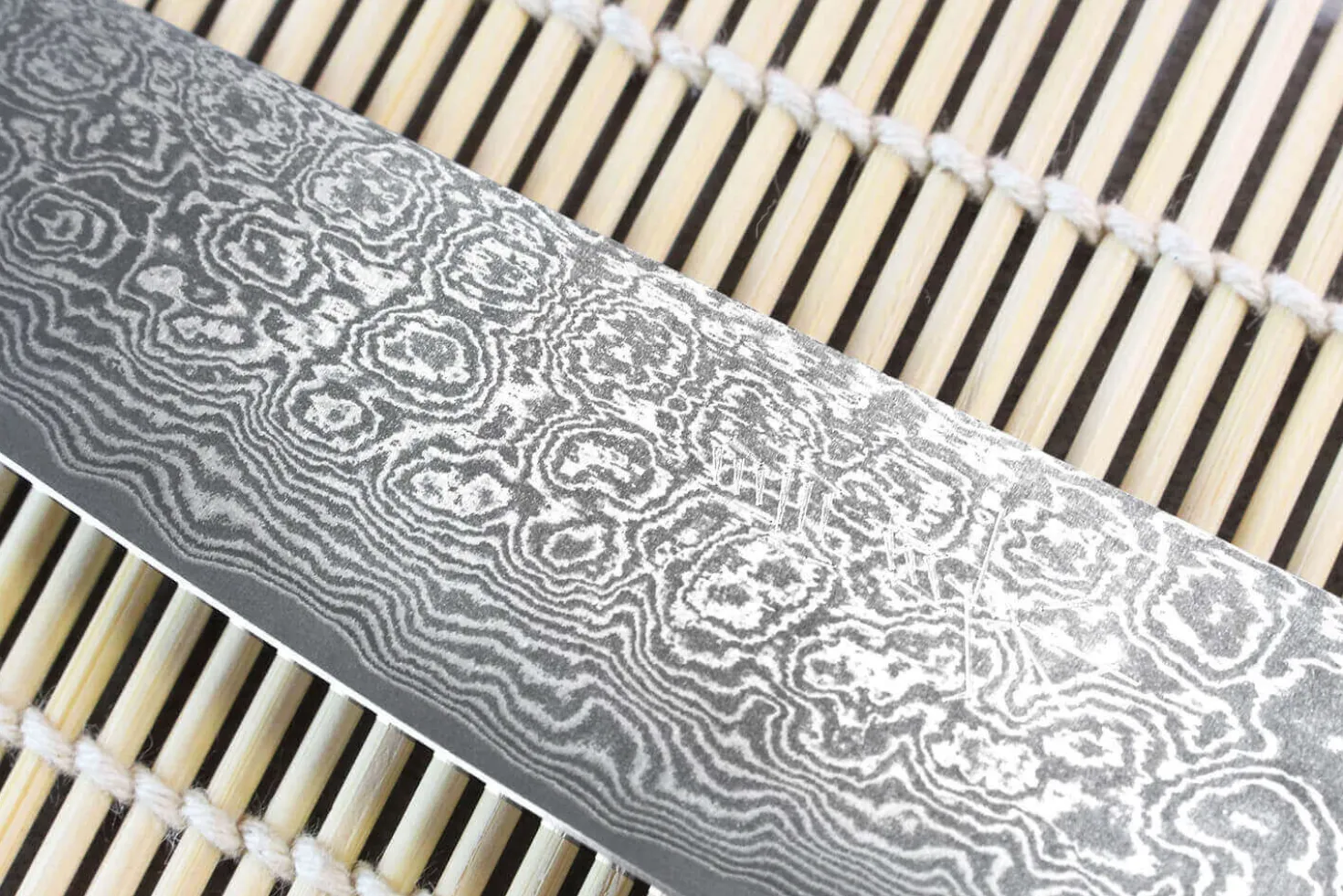 Couteau universel japonais artisanal Masakage Kumo 12cm damas 63 couches