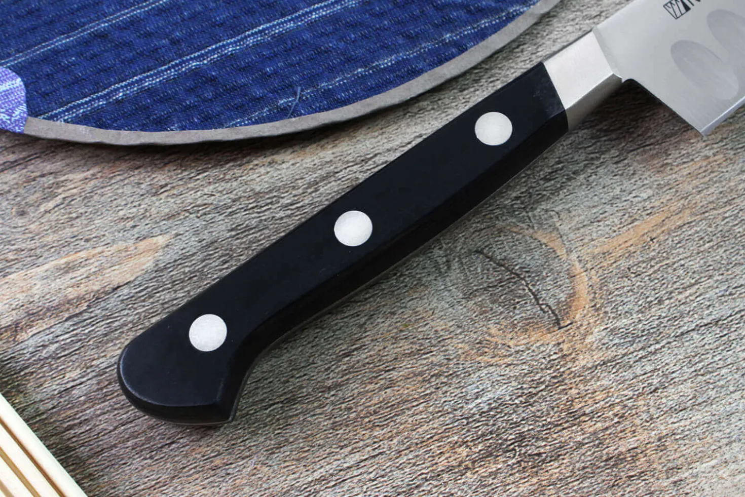 Couteau universel japonais Misono UX10 alvéolé 15cm