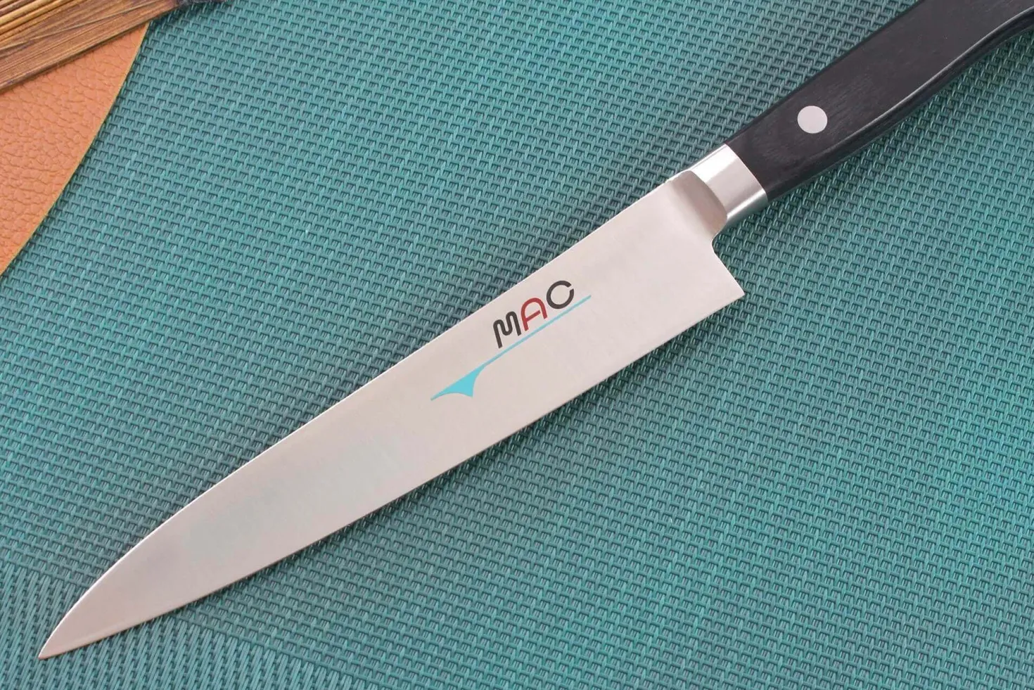 Couteau universel japonais MAC Professional 15.5cm