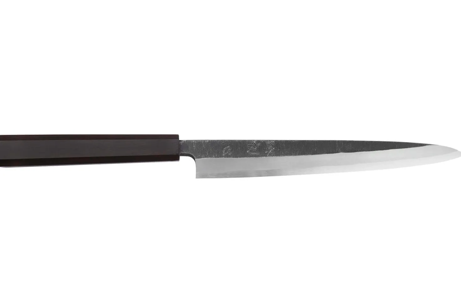 Couteau yanagiba 24cm japonais artisanal Hatsukokoro Shirasagi manche en ébène