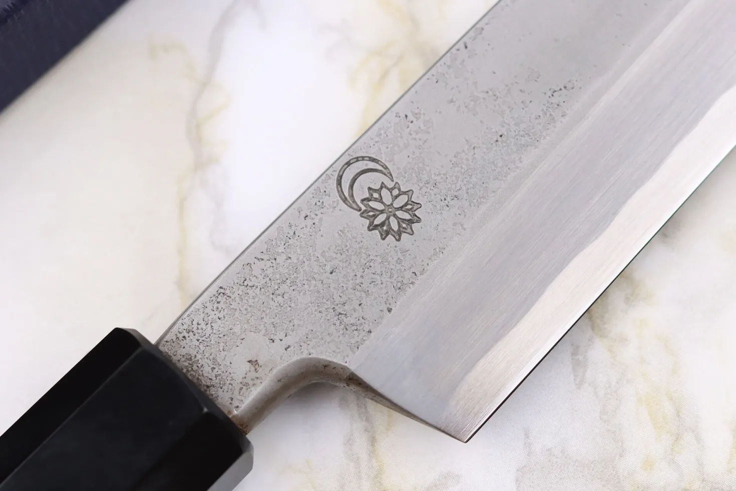 Couteau yanagiba 24cm japonais artisanal Sakai Kikumori Kikuzuki Rin