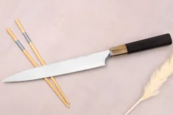 Couteau yanagiba 24cm japonais artisanal Hatsukokoro Yauji Yoshihiro Damas BS2