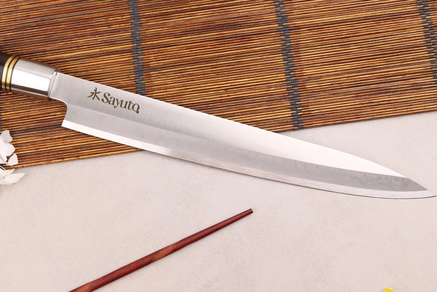 Couteau yanagiba 24cm Sayuto Ebène 7Cr manche en ébène