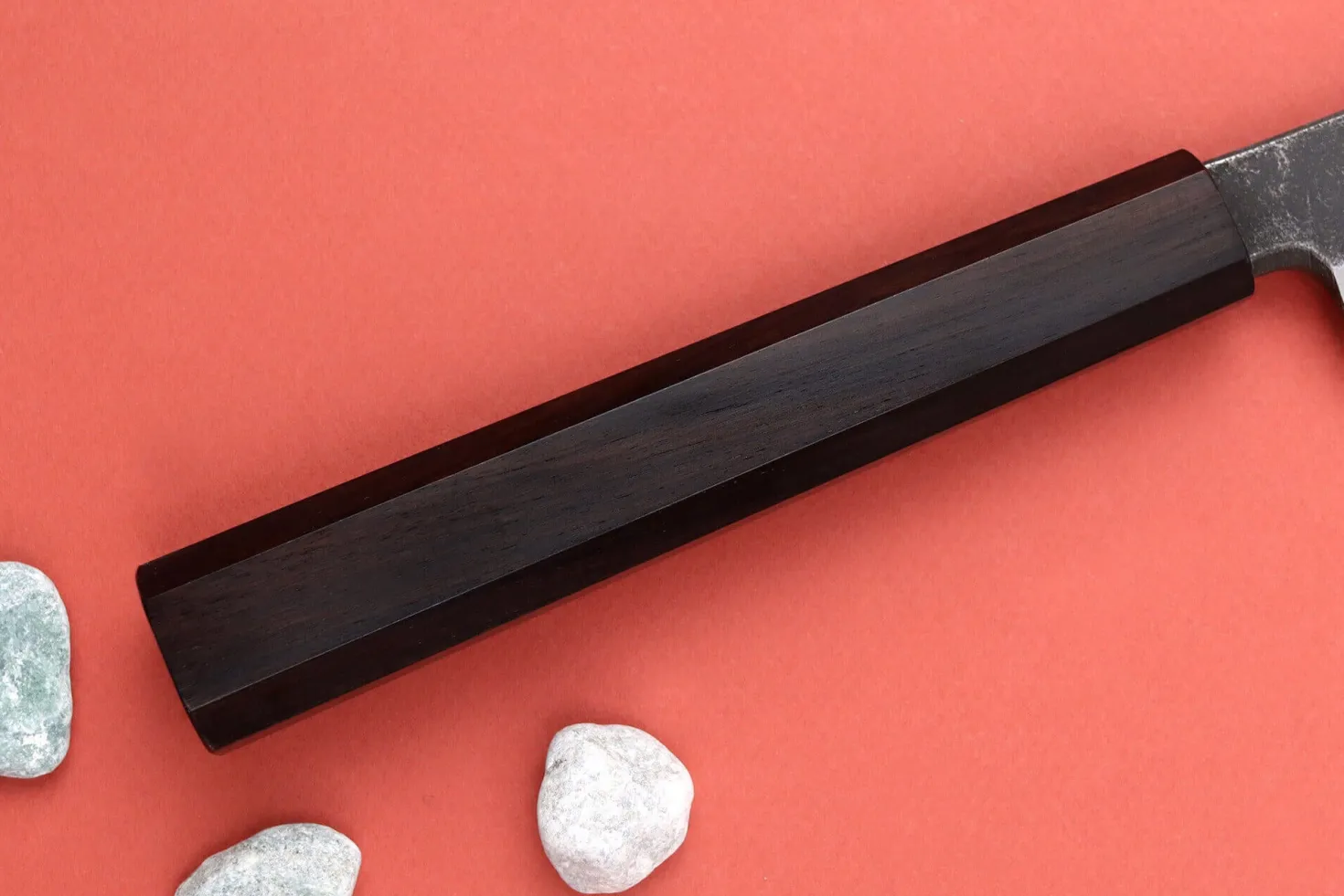 Couteau yanagiba kiritsuke 27cm japonais artisanal Hatsukokoro Shirasagi manche en ébène