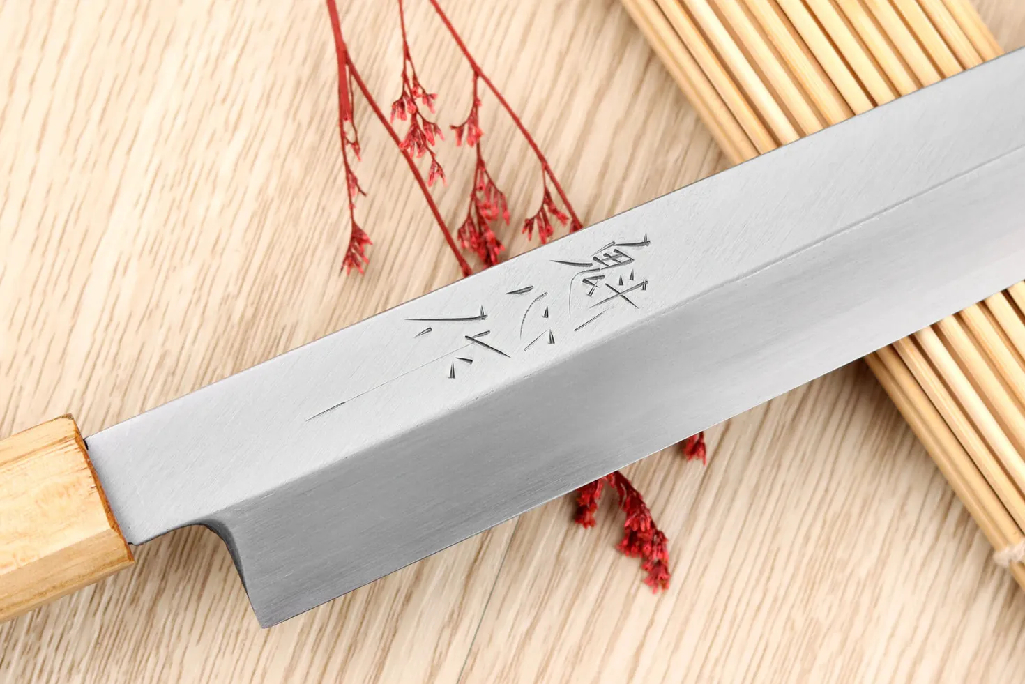 Couteau yanagiba kiritsuke 24cm japonais artisanal Nakamura Kaishin Saku WS2 en chêne