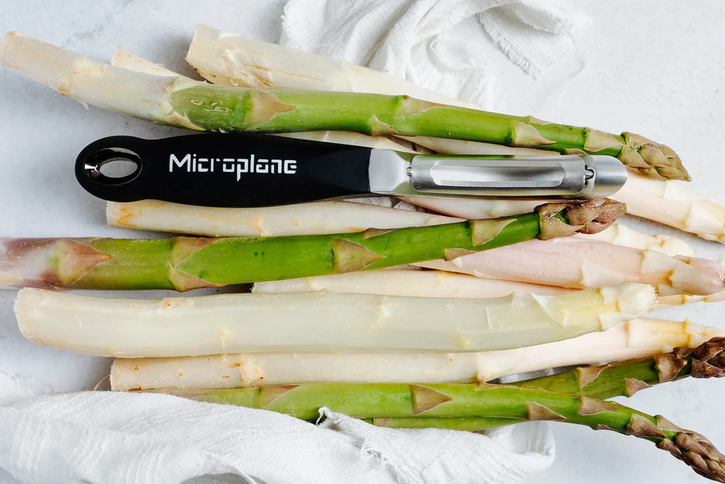 Eplucheur Microplane à lame pivotante acier inox