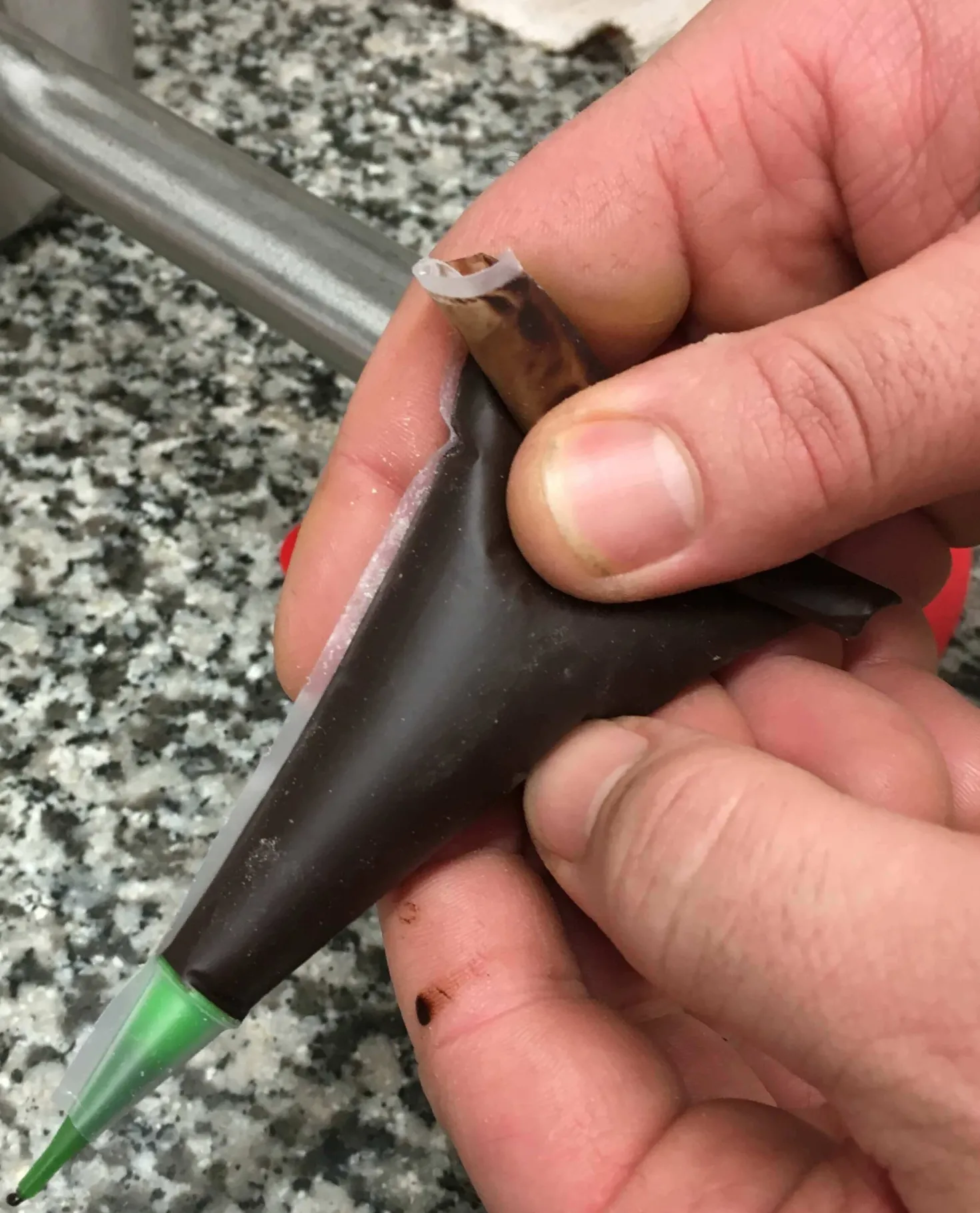 Lot de cornets à écriture jetables et leurs douilles