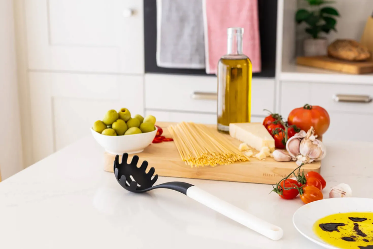 Louche à spaghetti Kitchen Aid en nylon 34cm