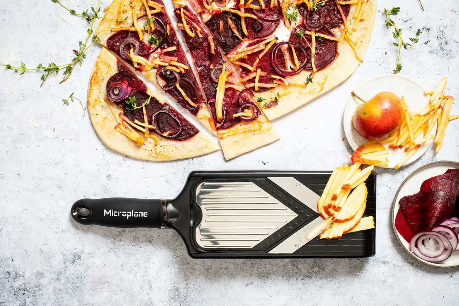 Mandoline Microplane en V double fonctions avec protège doigts