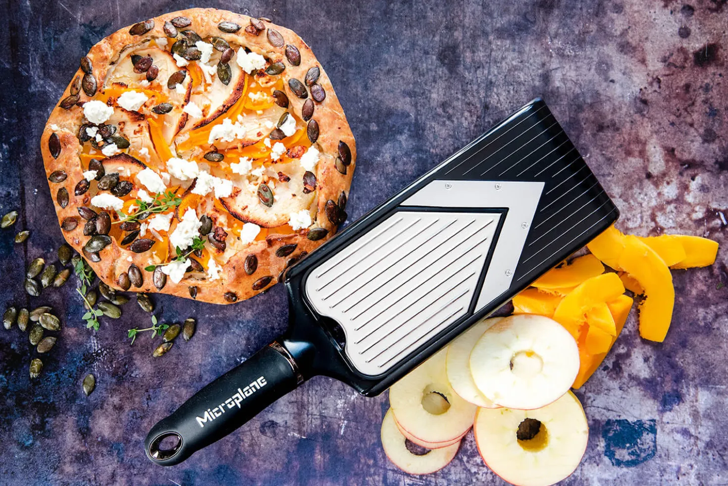 Mandoline Microplane en V double fonctions avec protège doigts