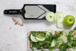 Mandoline Microplane en V double fonctions avec protège doigts