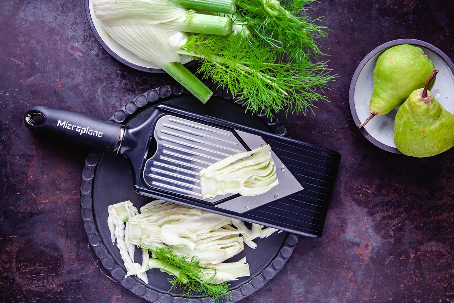 Mandoline Microplane en V double fonctions avec protège doigts