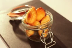 Moule à mini madeleines en silicone De Buyer Elastomoule 20 ou 30 alvéoles