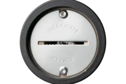 Moulin à muscade à manivelle Peugeot Isen en inox et bois de hêtre noir mat 15cm