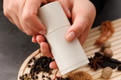 Moulin à épices Microplane 2-en-1 Beige Sable