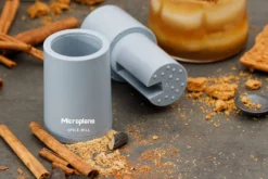 Moulin à épices Microplane 2-en-1 Bleu Nuage