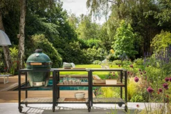 Pack Big Green Egg Large barbecue + convEGGtor + table modulaire + meuble d'extension + 6 roulettes