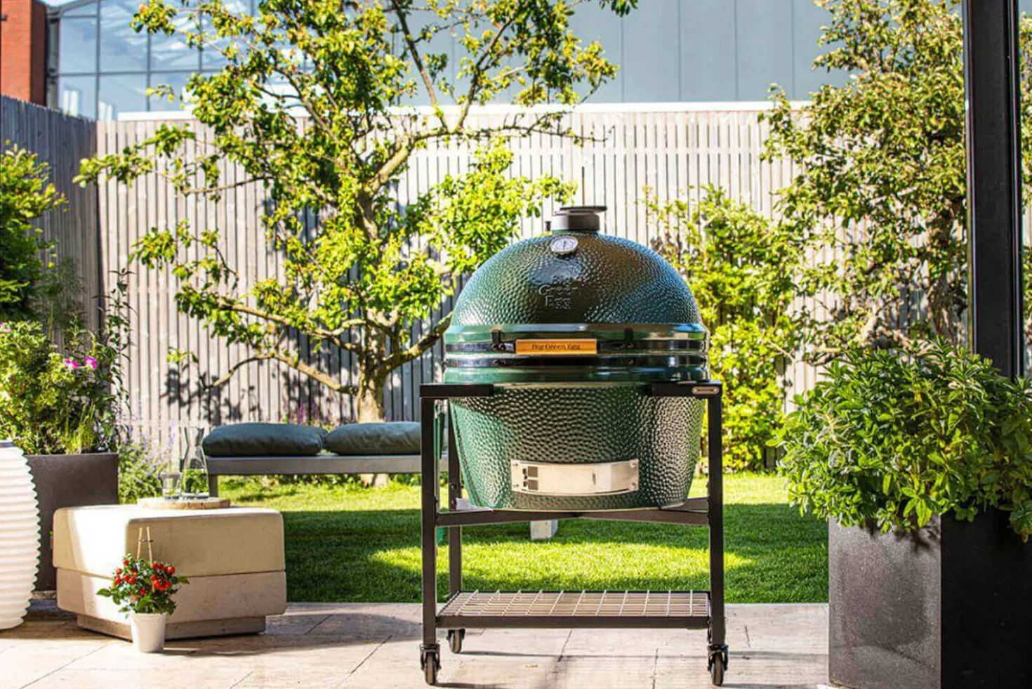 Pack Big Green Egg 2XL barbecue + convEGGtor + table modulaire + 4 roulettes