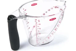 Pichet mesureur OXO avec bec verseur tritan