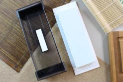 Pierre à aiguiser japonaise Suehiro Cerax céramique grains 5000 sur socle