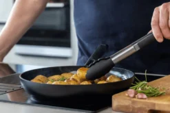 Pince de cuisine Kitchen Aid embout silicone noir