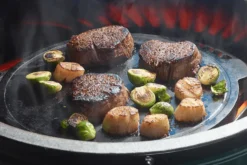 Plancha ronde réversible en fonte pour Big Green Egg Small, MiniMax, et Medium 26cm
