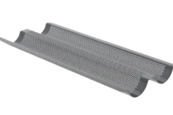 Plaque de cuisson perforée De Buyer pour 2 baguettes