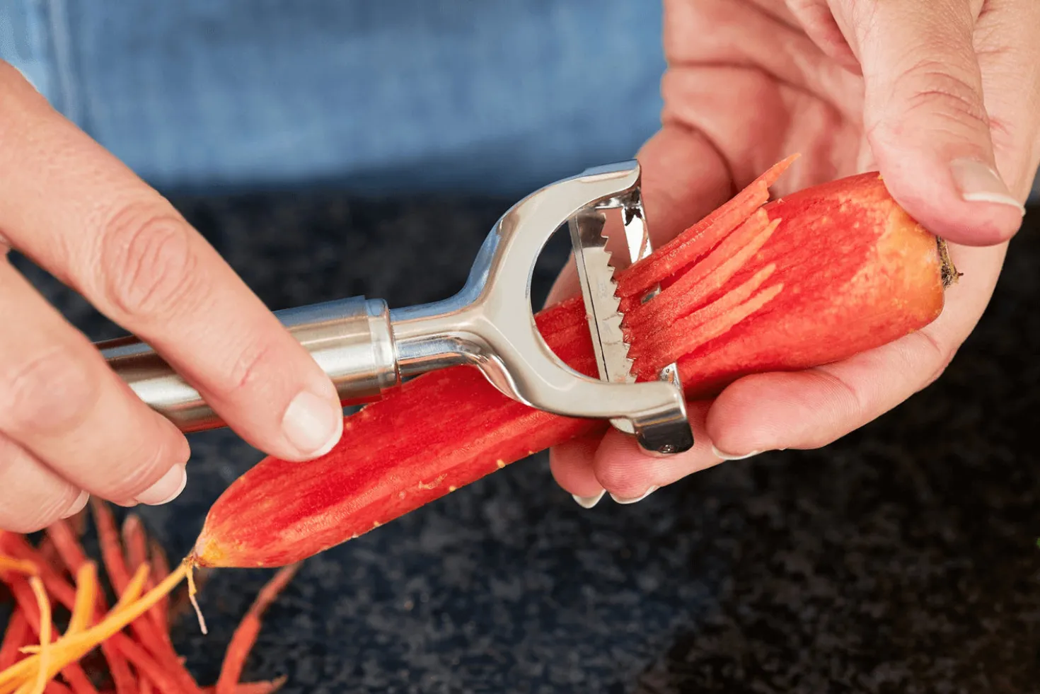 Éplucheur à julienne Rosle manche en inox 10cm
