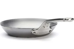 Poêle ronde De Buyer Mineral B Pro 20cm en acier et poignée en fonte d'inox