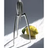 Presse-agrumes Alessi Juicy Salif en fonte d'aluminium design par Philippe Starck