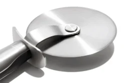 Roulette à pizza OXO Steel diamètre 10cm en acier inoxydable
