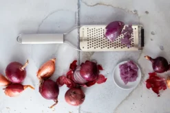 Râpe gros grains Microplane Professional Series en acier inoxydable