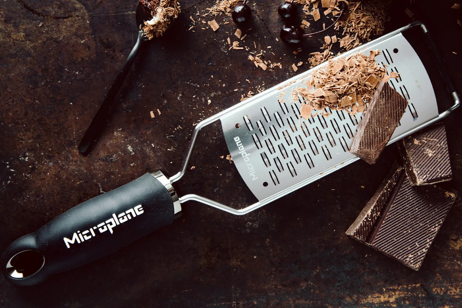 Râpe Microplane Gourmet double tranchant manche noir