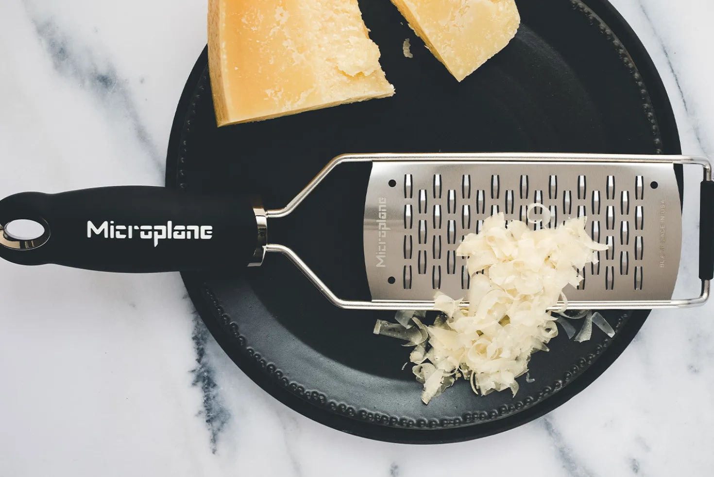 Râpe Microplane Gourmet double tranchant manche noir
