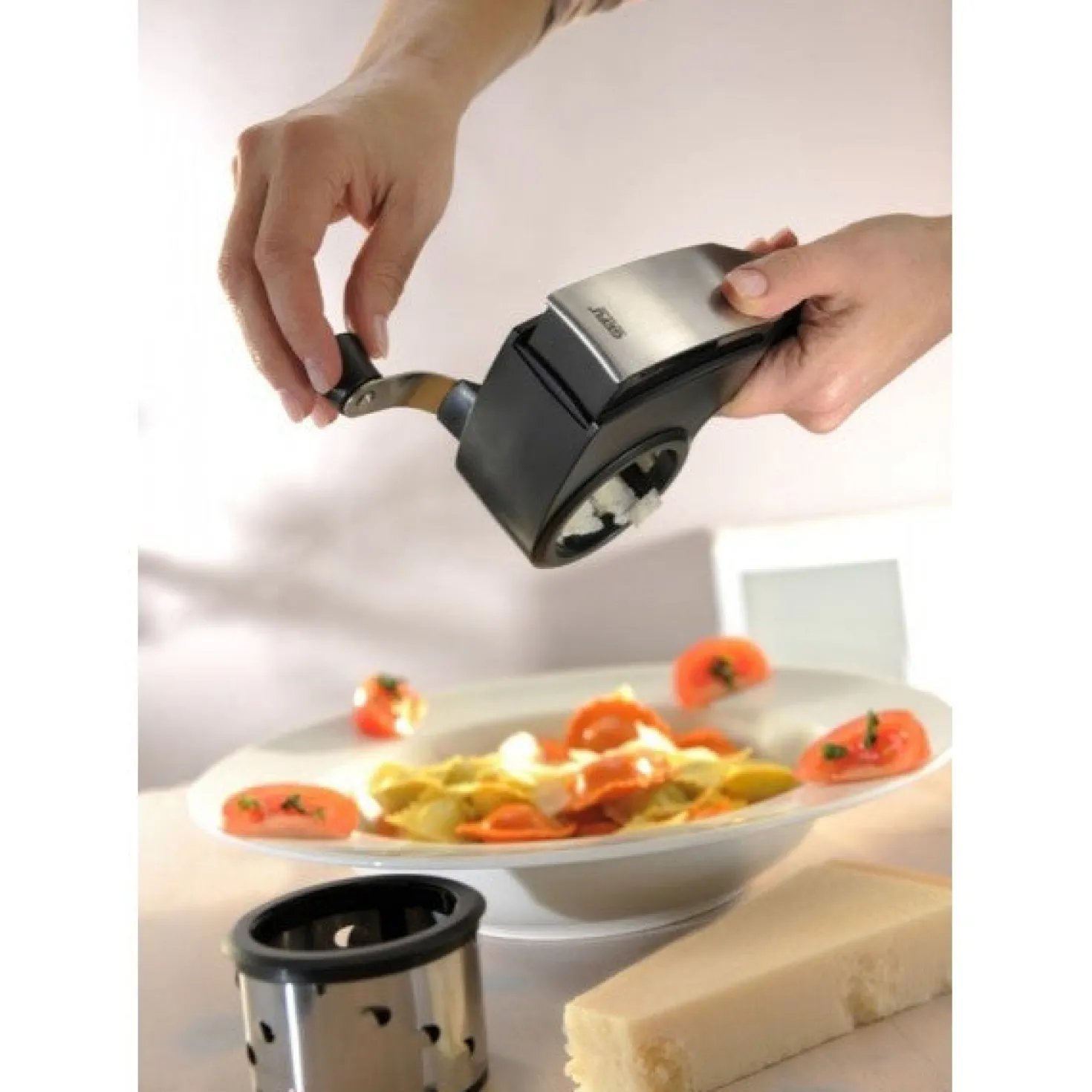 Râpe rotative PECORINO GEFU Laser Cut