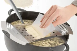Râpe spaetzle Gefu Ergo en acier inoxydable + racloir en polymère