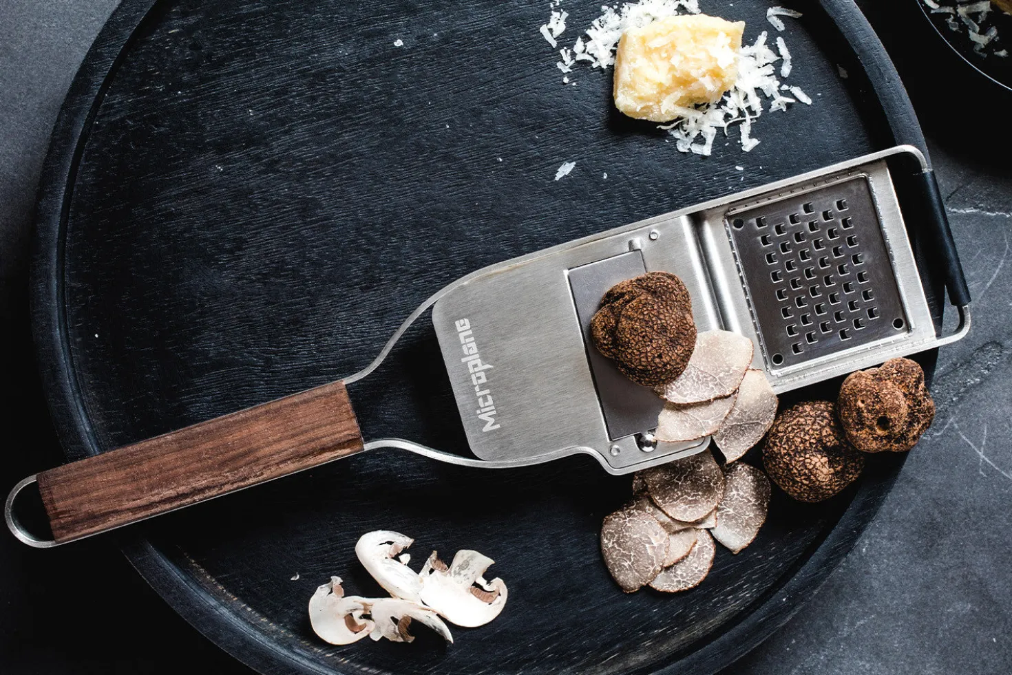 Râpe à truffe 2-en-1 Microplane Master manche en noyer