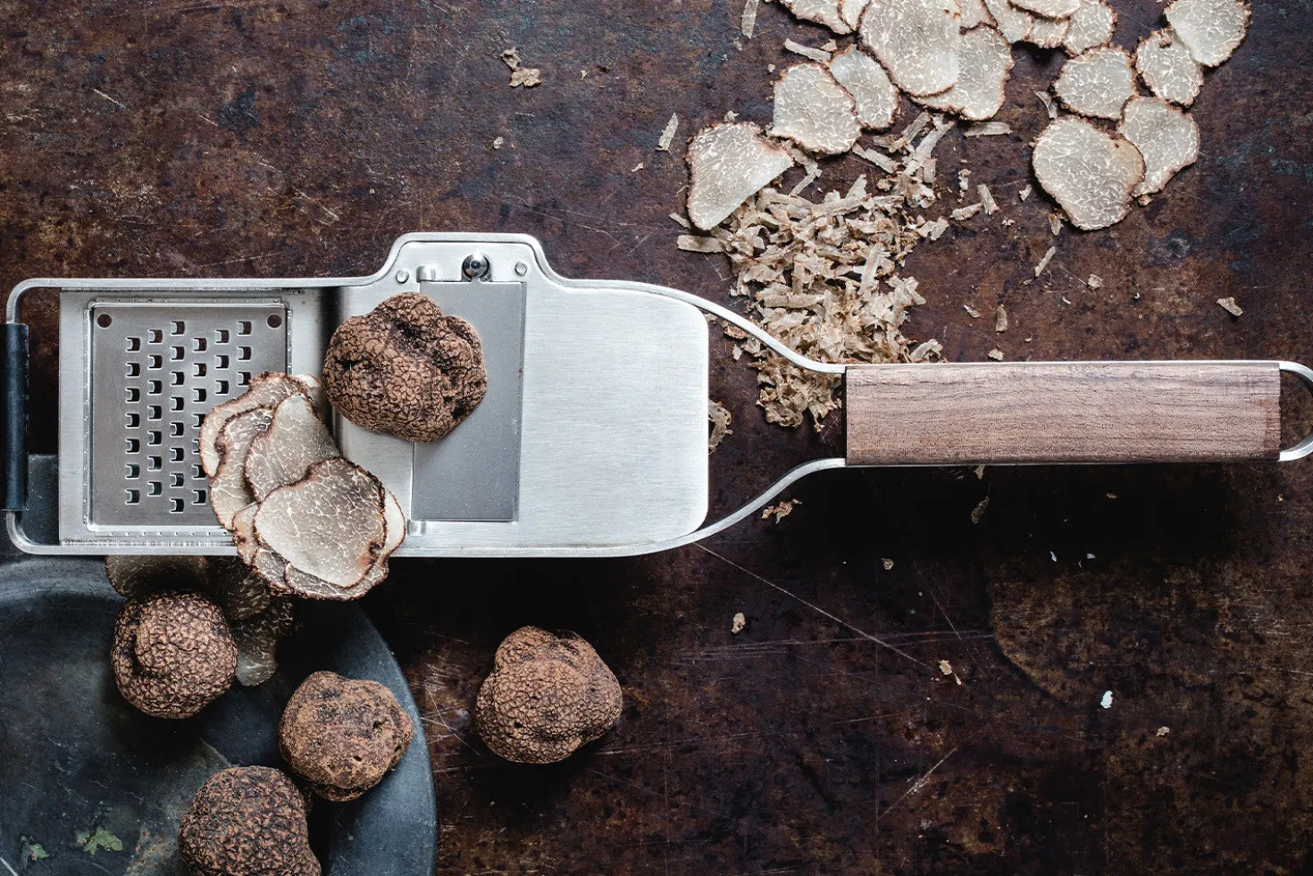 Râpe à truffe 2-en-1 Microplane Master manche en noyer