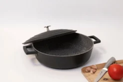 Sauteuse ronde MasterClass compatible induction en fonte d'aluminium noir 4L