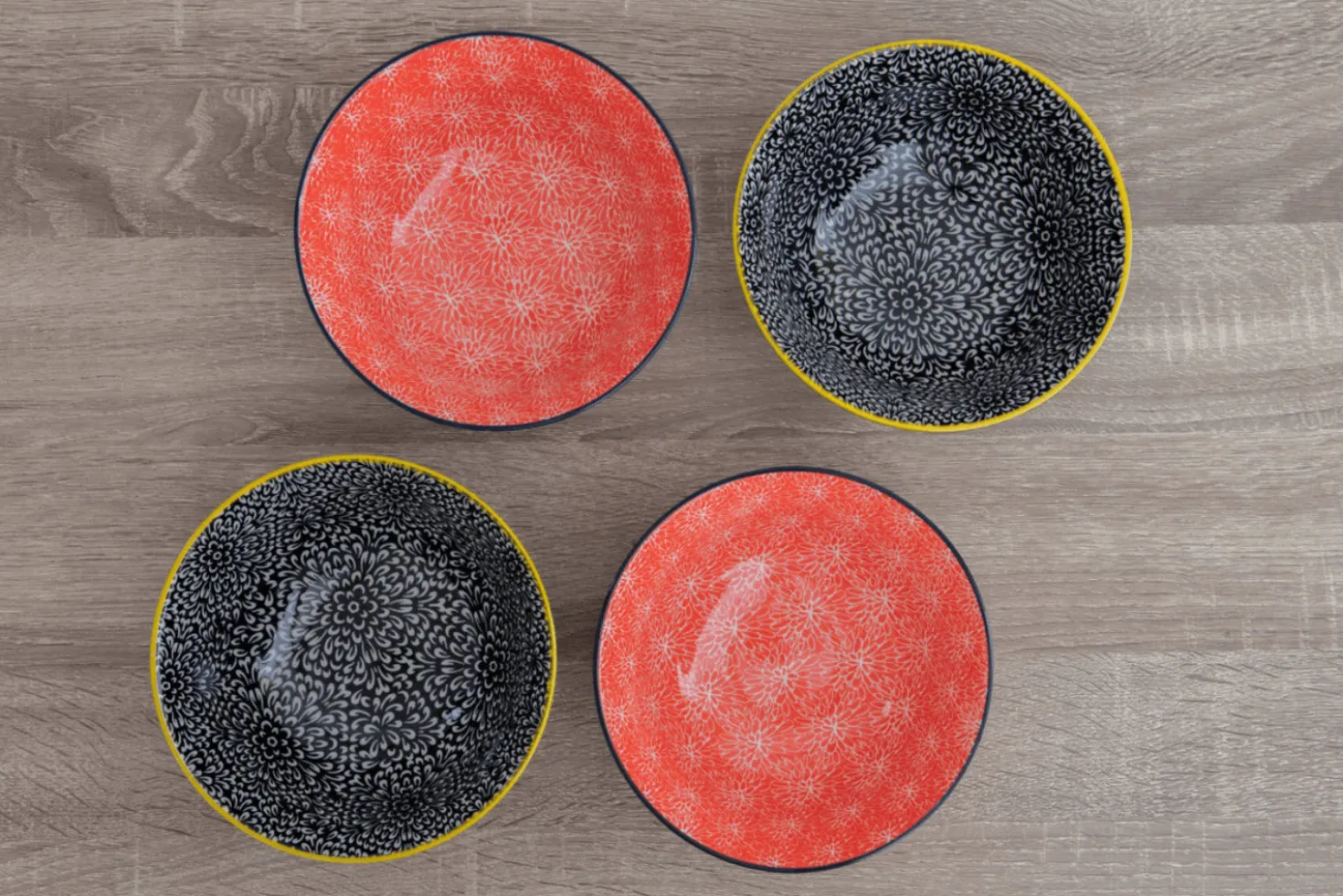 Set de 4 bols KitchenCraft en céramique Red And Black design diamètre 15cm