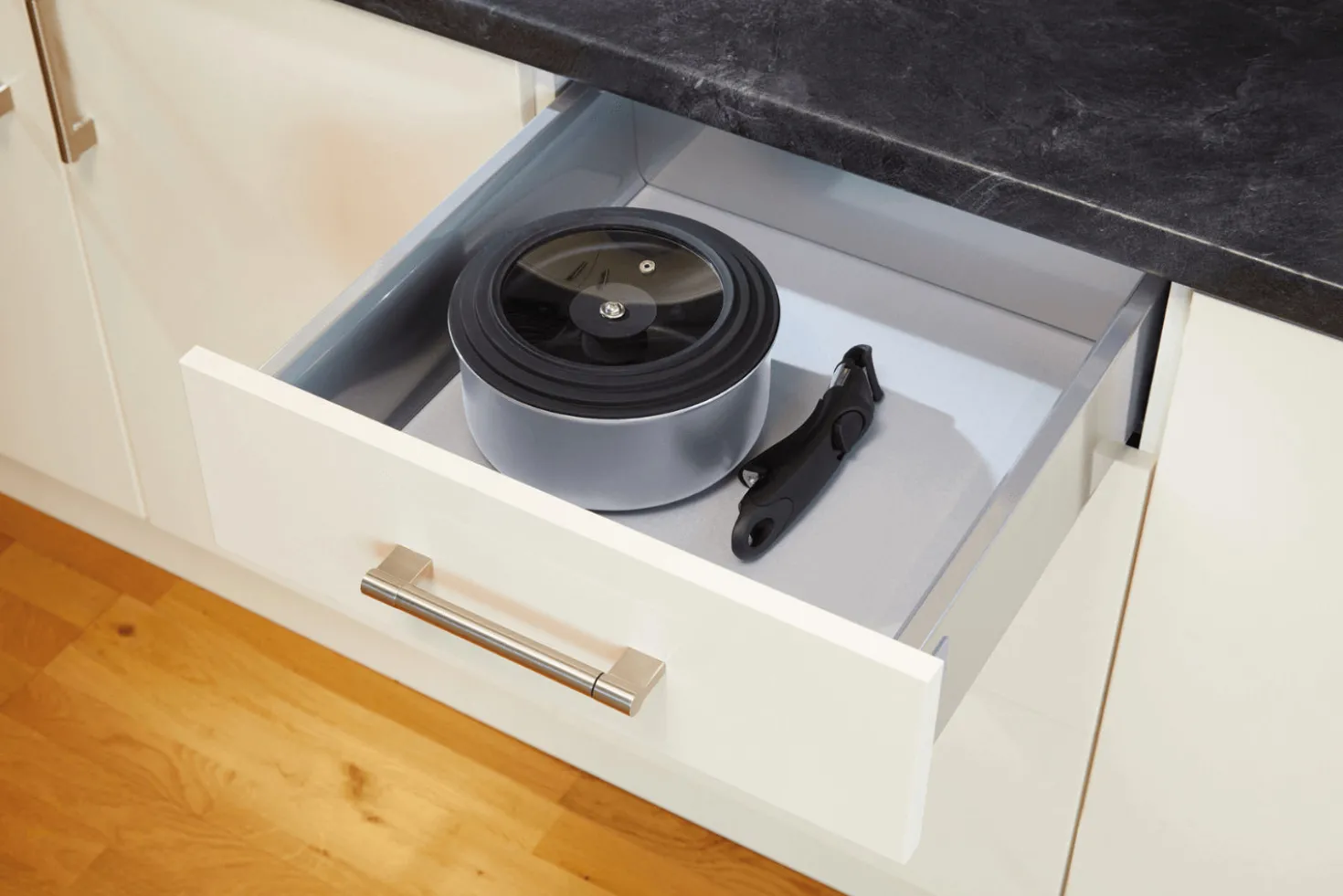 Set de 3 casseroles antiadhésives MasterClass Smart Space compatible tous feux