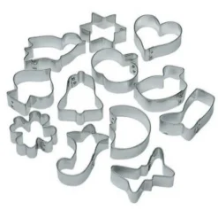 Set de 12 emporte pièces en fer blanc LARES