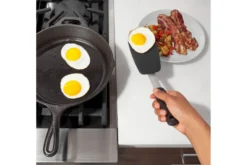 Spatule large flexible OXO en silicone