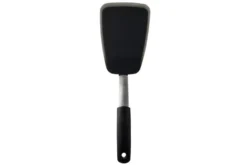 Spatule large flexible OXO en silicone