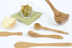 Spatule ronde Bérard faite main en olivier 30cm