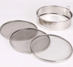 Tamis 3 grilles inox - 20cm